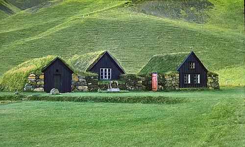 Iceland là một trong số những  quốc gia an toàn nhất nếu Chiến tranh Thế giới thứ ba bùng nổ. Được biết, Iceland không có chung đường biên giới với bất kỳ quốc gia nào. Ảnh: Wonders List.