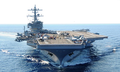 Theo Business Insider, với việc tàu sân bay USS George H.W.Bush và nhóm tàu tác chiến của Mỹ đang có mặt tại Địa Trung Hải trong khi Không quân Mỹ hiện diện ở Qatar, Jordan và Thổ Nhĩ Kỳ cùng các lực lượng trên mặt đất, Mỹ có nhiều lựa chọn để tiến hành một cuộc  đánh đòn phủ đầu ở Syria, bất chấp sự hiện diện của quân đội Nga. Ảnh: BI.