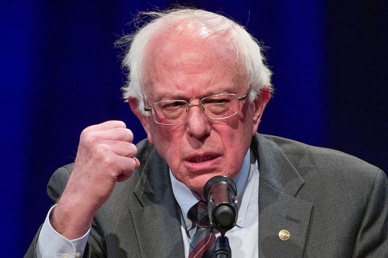 Ngày 19/2, Thượng nghị sĩ Bernie Sanders của Đảng Dân chủ tuyên bố ông sẽ tham gia cuộc đua vào Nhà Trắng năm 2020. Trước đó, năm 2016, ông đã thất bại trước cựu Ngoại trưởng Mỹ Hillary Clinton trong bầu cử sơ bộ của Đảng Dân chủ để trở thành đại diện của đảng này tham gia tranh cử Tổng thống Mỹ. Ảnh: RS.