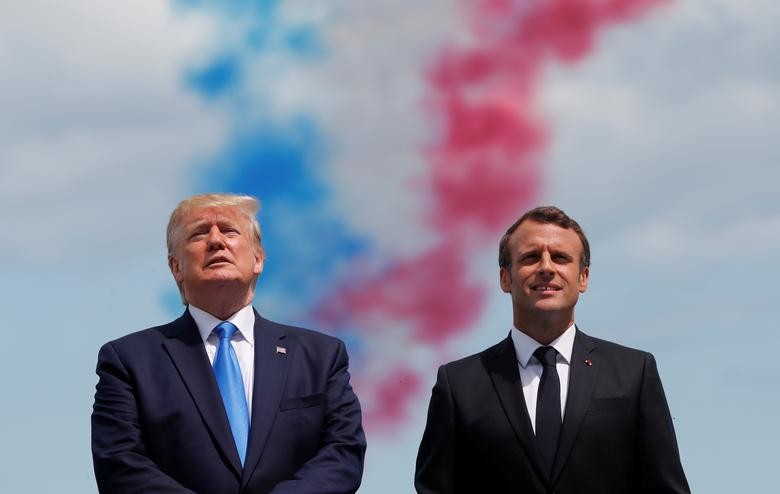 Ngày 6/6, Tổng thống Trump, Tổng thống Pháp Emmanuel Macron cùng nhiều nhà lãnh đạo thế giới khác đã tham dự lễ kỷ niệm 75 năm cuộc đổ bộ Normandy tại Pháp. (Nguồn ảnh: Reuters)