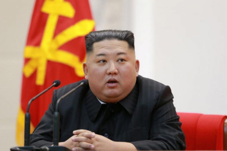 Hồi tháng 4/2019, nhà lãnh đạo Triều Tiên Kim Jong-un (ảnh) đã đưa ra "hạn chót cuối năm" cho Mỹ, trong đó yêu cầu Washington phải dỡ bỏ các lệnh trừng phạt gây cản trở kinh tế Triều Tiên trước thời hạn trên. Ảnh: ST.