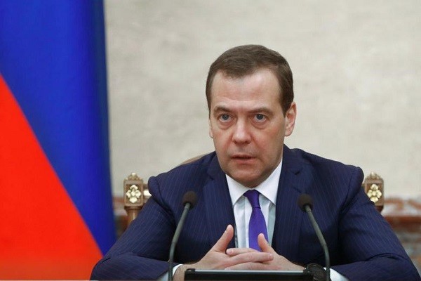 Ngày 15/1, Thủ tướng Nga Dmitry Medvedev, một đồng minh thân cận của Tổng thống Vladimir Putin, tuyên bố ông cùng toàn bộ chính phủ từ chức. Thông tin này khiến nhiều người bất ngờ bởi ông Medvedev đã đảm nhận cương vị người đứng đầu chính phủ Nga trong suốt gần 8 năm qua. Ảnh: Reuters.