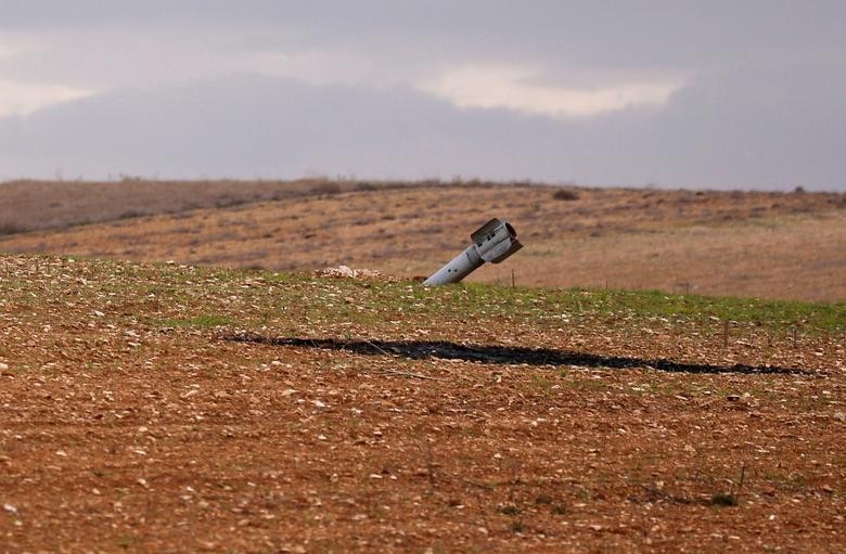 Ngày 28/1, Quân đội Syria đã giải phóng hoàn toàn thành phố Ma'arat Al-Numan thuộc tỉnh Idlib, sau nhiều ngày giao tranh ác liệt với nhóm khủng bố HTS. Sau khi tái chiếm Ma'arat al-Numan, lực lượng chính phủ Damascus đã tập trung xây dựng lại tuyến phòng thủ trong thành phố này nhằm đối phó với cuộc phản công của phiến quân. (Nguồn ảnh: Reuters)