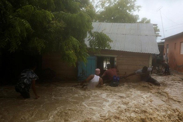 Theo Reuters,  bão nhiệt đới Laura đã càn quét qua Cộng hòa Dominica, Haiti và Cuba, gây thiệt hại cho các quốc gia vùng Caribe này. (Nguồn ảnh: Reuters)