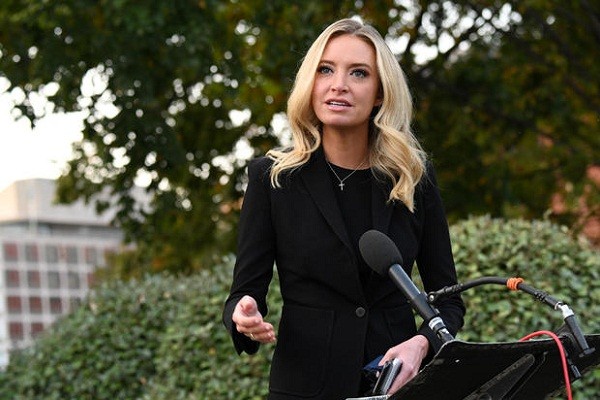 Hôm 5/10, Thư ký Báo chí Nhà Trắng Kayleigh McEnany thông báo bà có kết quả xét nghiệm dương tính với COVID-19. Ảnh: Reuters.