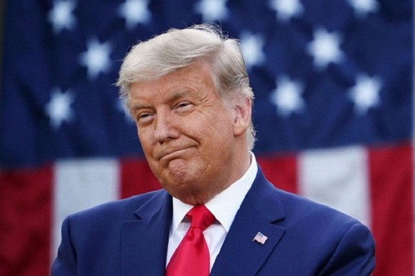 Tổng thống Trump có thể sẽ từ chức để được ân xá?