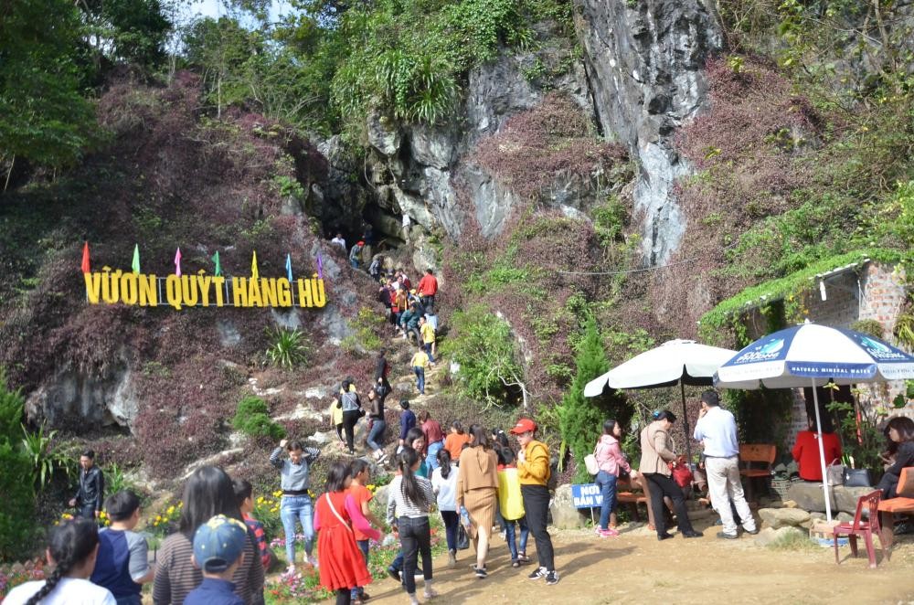  Quýt Bắc Sơn đã thơm ngon nổi tiếng, nhưng nếu mua được những quả quýt trồng tại các lân (thung lũng đá) trong núi thì độ thơm ngon còn tăng gấp bội.