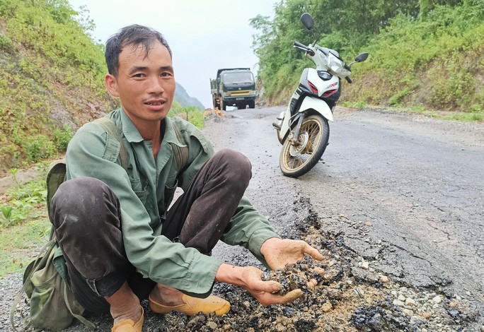 Vụ đường 70 tỷ đồng vừa làm xong “nát như tương“: Phát hiện 13 điểm hư hỏng