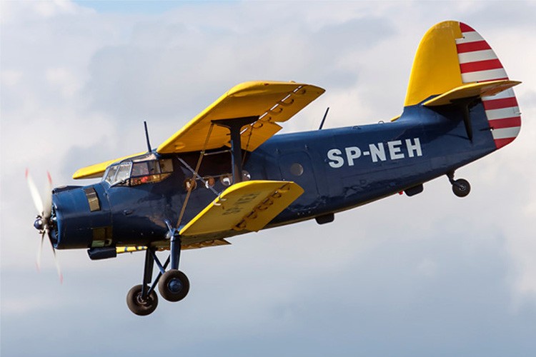 Chiếc  Antonov An-2 cất cánh lần đầu tiên năm 1947.