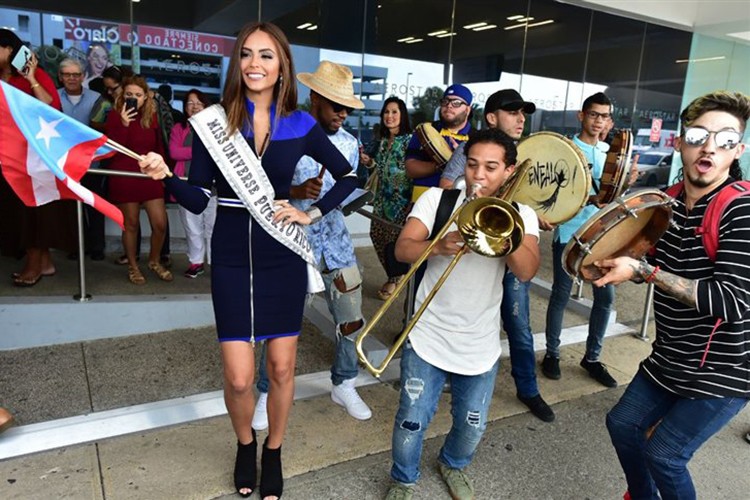 Tham gia cuộc thi Miss Universe 2016, đại diện Puerto Rico đang trên đường đến thủ đô Manila, Philippines để bắt đầu hành trình chinh chiến của mình. (Ảnh: Missosology)   