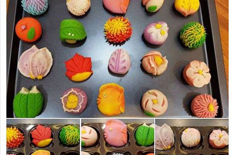 Bánh Wagashi: Đây là một trong số  những món ăn siêu ngon và siêu hấp dẫn mà chỉ cần nhìn thôi là cũng đủ khiến bạn phải mê mẩn ngay. Bánh wagashi là đỉnh cao của nghệ thuật trang trí hoàn hảo, để làm ra được một chiếc bánh xinh đẹp như thế này đòi hỏi người làm bánh phải rất khéo tay, tỉ mỉ và nhất là phải có lòng đam mê với loại bánh này thì mới có thể chinh phục được nó.