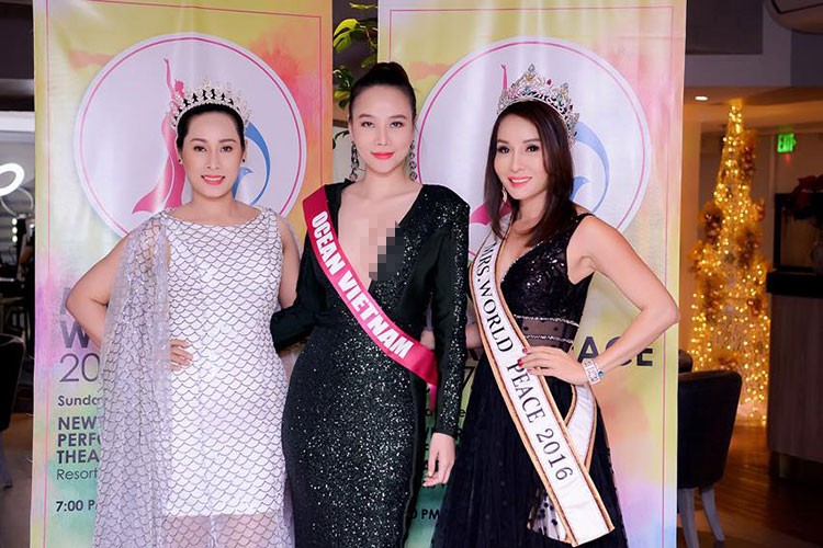  Dương Yến Ngọc thi Hoa hậu Quý bà Hòa bình Thế giới 2017 - Mrs World Peace 2017. Ngày 5/12, cô có mặt tại Philippines để tham gia cuộc thi.