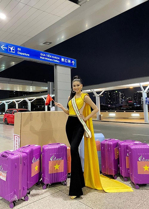  Á hậu Ngọc Thảo đang có mặt ở Thái Lan để tham gia cuộc thi Miss Grand International 2020 - Hoa hậu Hòa bình Quốc tế 2020. Đúng như nhiều người lo lắng, cô để lộ hạn chế về khả năng tiếng Anh.