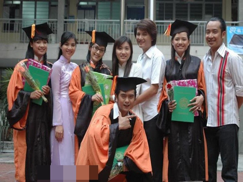 Khi lên sóng năm 2010, “Cổng mặt trời” là bộ phim truyền hình được nhiều khán giả yêu thích. Cùng soi tình duyên của dàn diễn viên sau 11 năm phim lên sóng. Ảnh: Zing