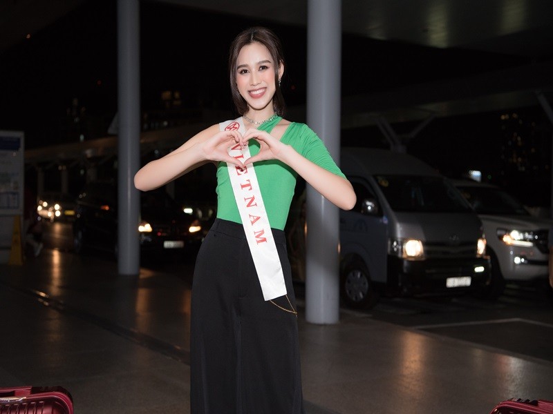 Sau 3 tháng tạm hoãn do ảnh hưởng của dịch bệnh COVID-19 cuộc thi Miss World 2021 - Hoa hậu Thế giới 2021 đã chính thức quay trở lại. Tối ngày 11/3,  Đỗ Thị Hà lên đường trở lại đấu trường nhan sắc quốc tế.