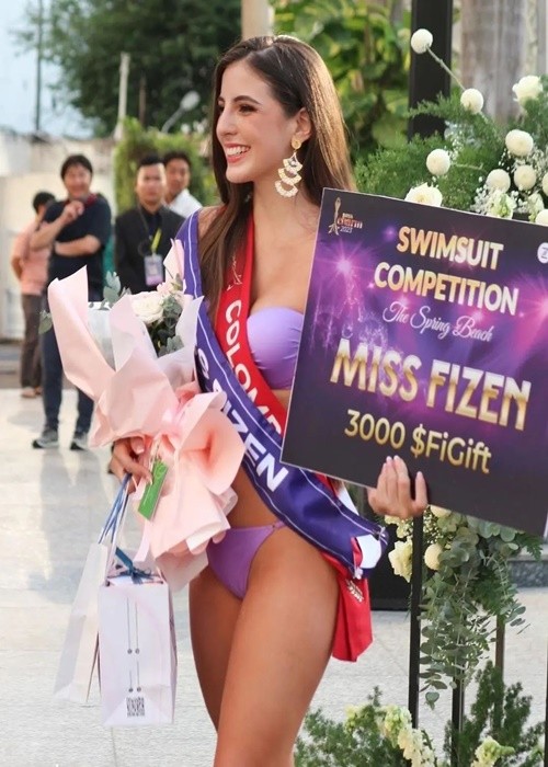 Đại diện Colombia - Juliana Habib Lorduy giành chiến thắng vòng thi áo tắm ở cuộc thi  Miss Charm 2023. Theo sau đại diện Colombia là Ukraine, Venezuela, Ba Lan và Nga. Ảnh: Zing