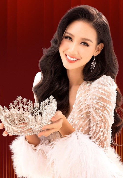 Tháng 10/2022, đại diện Việt Nam tham gia cuộc thi Miss Intercontinental 2022 - Hoa hậu Liên lục địa 2022,  Bảo Ngọc giành ngôi vị cao nhất. Với chiến thắng này, cô là mỹ nhân Việt đầu tiên đăng quang Hoa hậu Liên lục địa và cũng là đại diện Việt Nam hiếm hoi lên ngôi hoa hậu ở đấu trường nhan sắc quốc tế.