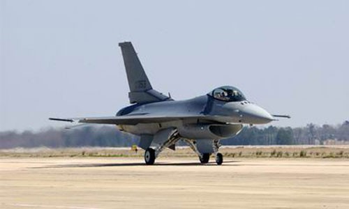 Tiêm kích F-16 Mỹ gặp nạn khi đi đánh IS