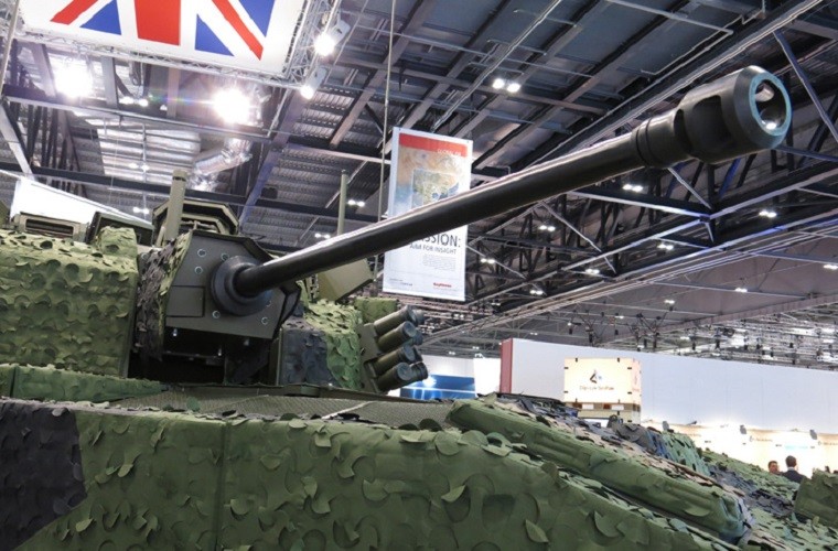 Triển lãm quốc phòng và an ninh DSEI-2015 diễn ra từ ngày 15/9 đến 18/9 tại London là một trong những triển lãm quốc phòng thường niên lớn nhất của Anh, nơi quy tụ gần 1.700 công ty quốc phòng hàng đầu thế giới đến từ 54 quốc gia với 42 gian hàng giới thiệu nhiều  vũ khí hiện đại. Trong ảnh là tổ hợp tháp pháo tự động Case Telescopic Cannon (CTC) 40mm mới trên xe chiến đấu bộ binh Ajax (Scout SV) của Quân đội Hoàng gia Anh.