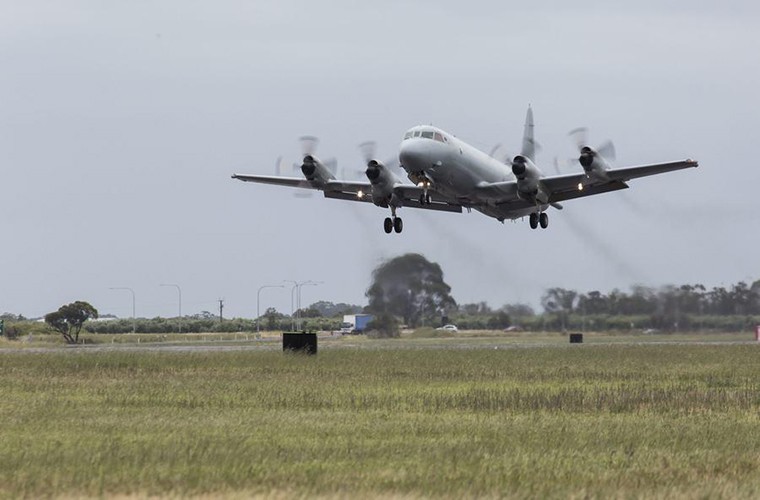 Theo trang mạng QQ, Không quân Australia đã cho những chiếc AP-3C (phiên bản  máy bay săn ngầm P-3C Orion dành cho Australia) đầu tiên của nước này nghỉ hưu sau hơn 10 năm hoạt động. Chúng sẽ dần được thay thế bằng những chiếc P-8 Poseidon - dòng máy bay chống ngầm và tuần tra hàng hải hiện đại nhất thế giới hiện nay. Nguồn ảnh: QQ.