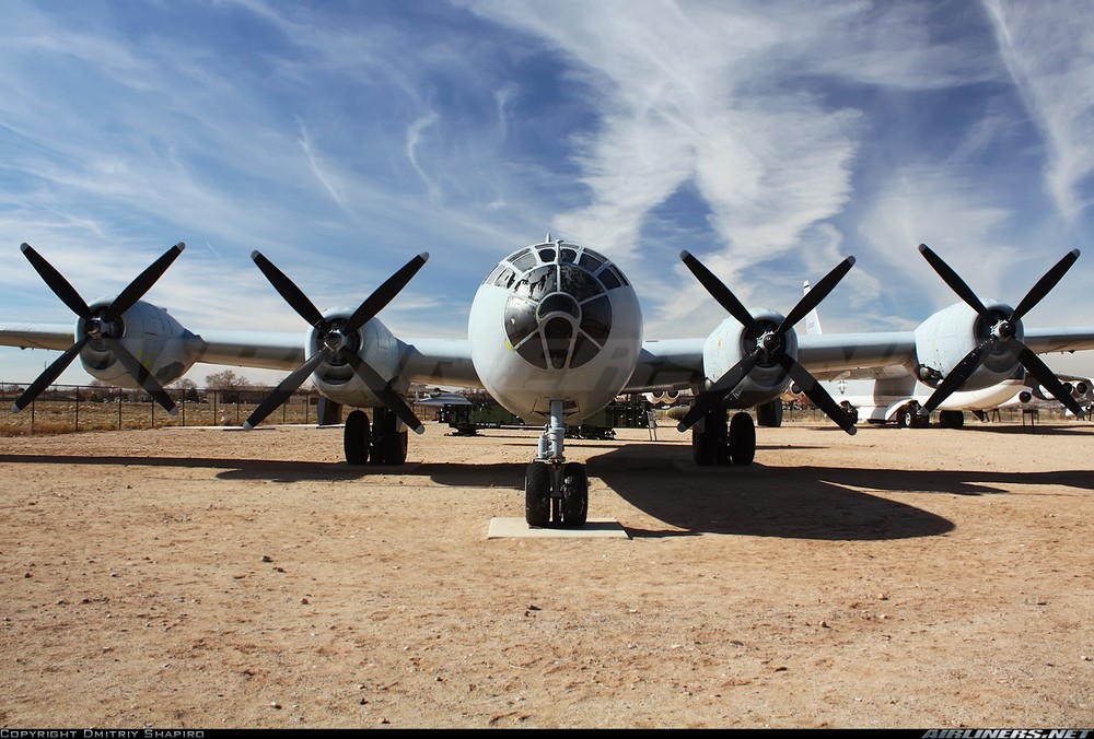 Boeing B-29 Superfortress được coi là máy bay ném bom mạnh nhất, hiện đại nhất trong chiến tranh thế giới thứ 2. Chúng được coi là những pháo đài bay khi có thể mang hàng chục tấn bom đạn để trút xuống đầu kẻ thù cho dù chúng ở rất xa nước Mỹ. Nguồn ảnh: Airlines.net