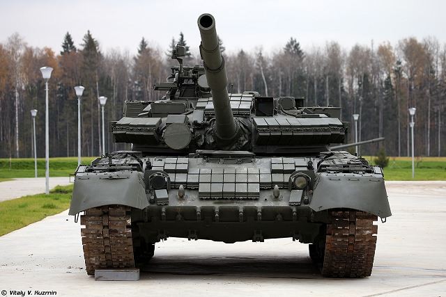 T-80BV là gói nâng cấp mới nhất dành cho dòng xe tăng huyền thoại T-80 được đưa vào sử dụng trong quân đội Liên Xô (Nga hiện nay) từ năm 1985. Ảnh: Vitaly V.Kuzmin.