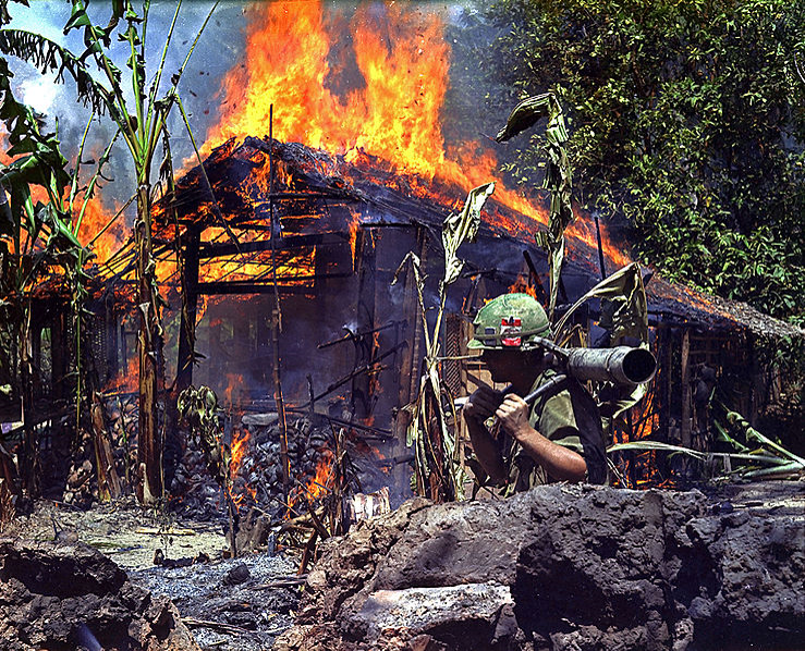 Kéo dài từ năm 1968 cho tới tận khi  chiến tranh Việt Nam kết thúc vào năm 1975, chiến dịch Phụng Hoàng (phượng hoàng) ban đầu được thực hiện bởi cơ quan tình báo CIA của Mỹ và cơ quan tình báo CIO của ngụy quyền Sài Gòn. Nguồn ảnh: Fatt.