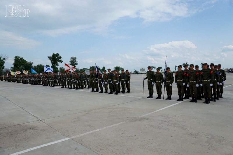 Cuộc thi diễn ra vào cuối tháng 5 tại khu huấn luyện Vorontsov, thành phố Yeisk, tây nam nước Nga. Ảnh: Mclaud9404.