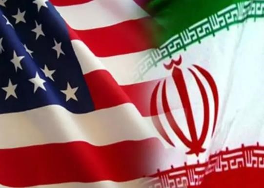 Năm 2020 vừa qua là một năm đầy sự kiện đối với  Quân đội Iran nói riêng và quốc gia hồi giáo này nói chung. Vào đầu năm, tướng Soleimani, chỉ huy lực lượng tình báo Iran, đã thiệt mạng trong một cuộc không kích bởi một máy bay không người lái của Mỹ. Vào cuối năm, nhà khoa học hạt nhân Fakrizade đã bị bị ám sát bằng súng máy tự động.