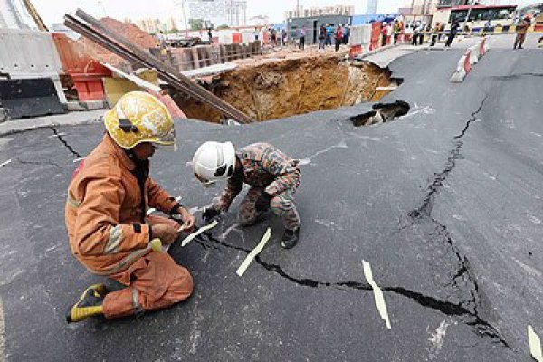 Vá đường là chuyện nhỏ.