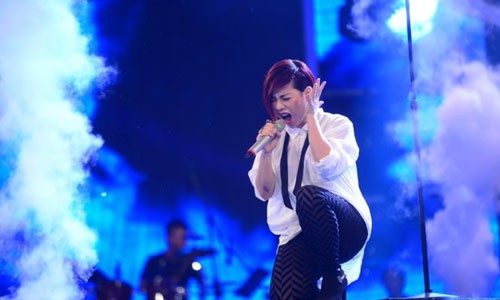 Vân Quỳnh dừng bước tại Gala 5 Vietnam Idol 2015