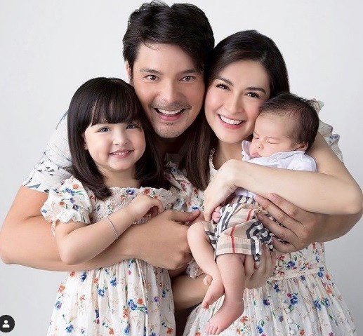 Nổi tiếng không kém mẹ là nữ diễn viên Marian Rivera, người được mệnh danh là  mỹ nhân đẹp nhất Philippines, hai con của cô sở hữu lượng fan đông đảo trên khắp thế giới nhờ vẻ ngoài đáng yêu như thiên thần.