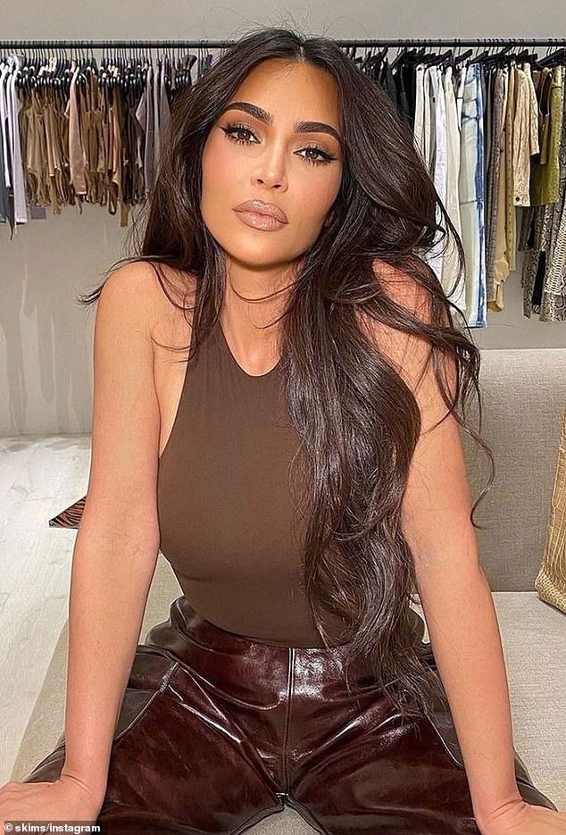 Ở tuổi 40  Kim Kardashian vừa lọt vào danh sách tỷ phú đô la do tạp chí Forbes bình chọn.