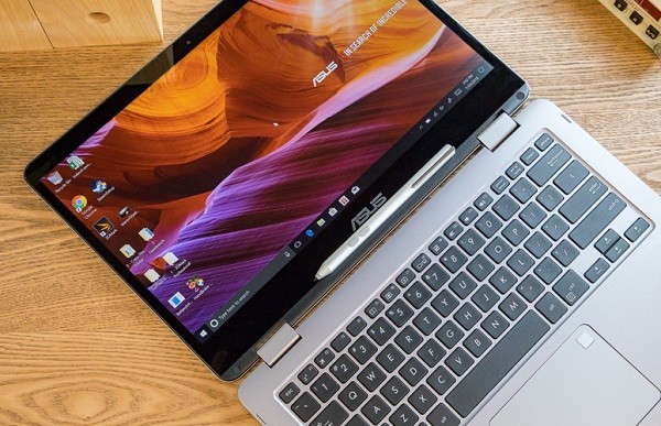  Asus Vivobook Flip (khoảng 12,99 triệu đồng): Thiết kế 2 trong 1 có thể xoay gập 360 độ tùy ý, gọn nhẹ sẵn sàng theo bạn đến mọi nơi, Asus Vivobook Flip là một trong những mẫu laptop ở phân khúc dưới 15 triệu đồng phù hợp để bạn mua tặng người yêu mùa Valentine. Ảnh: thegioididong.vn   