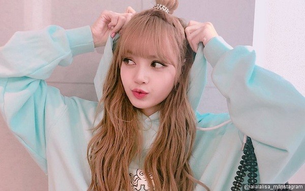 Người hâm mộ lại biết thêm một thú vui khác của cô nàng Lisa BlackPink qua chương trình truyền hình thực tế "I am Somi" của nữ thần tượng Kpop nổi tiếng Jeon So-mi. Trong số mới nhất, Lisa trở thành khách mời cùng Somi nấu ăn và chơi game.