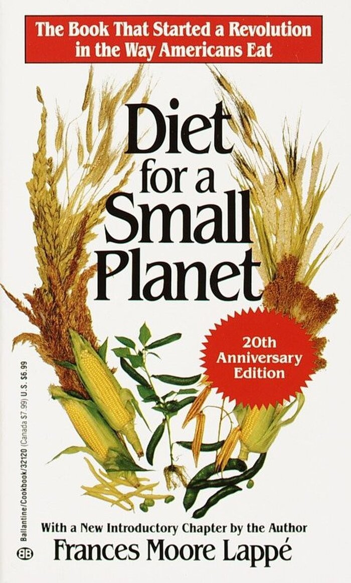 Khi còn là một sinh viên năm nhất tại Reed Colledge, Jobs phát hiện ra một cuốn sách có tên “Diet for a Small Planet” của tác giả Frances Moore Lappé. Chia sẻ với người chắp bút cho cuốn hồi ký của mình, Jobs nói "Đó là lúc tôi ngừng ăn thịt vì lợi ích".