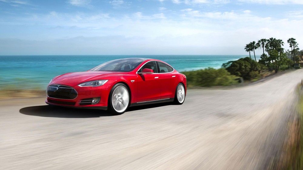 1. Tesla Model S giá từ 49.900 - 68.700 bảng Anh (khoảng 1,7 - 2,4 tỷ đồng). Xe có thể chạy được quãng đường 312 dặm cho mỗi lần sạc đầy pin. Tốc độ xe có khả năng tăng đến 60 mã lực trong vòng 4,2 giây.