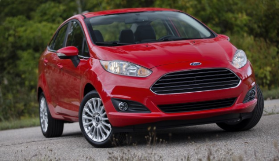 Ford Fiesta: Được đánh giá là ứng cử viên số 1 trong phân khúc xe supermini, Ford Fiesta là dòng xe bán chạy nhất năm 2014. Xe được đánh giá cao vì mang lại cho người dùng những lợi ích thực tế, khả năng tăng tốc nhanh chóng và mức tiêu thụ nhiên liệu thấp.