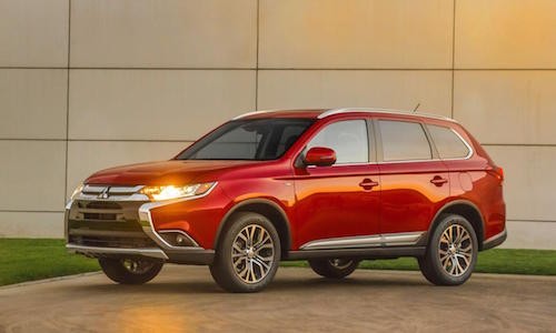 Mitsubishi Outlander thay đổi hay là chết