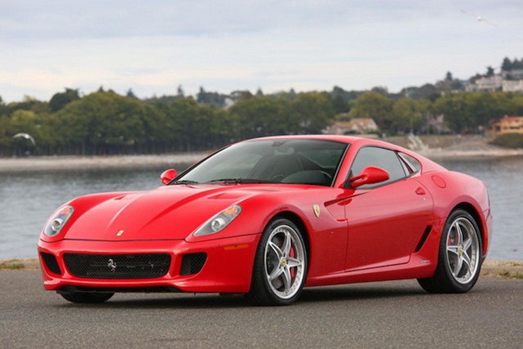  Ferrari 599 GTB là dòng siêu xe du lịch sang trọng GT (Gran Turismo) được sản xuất trong khoảng từ 2006-2012.