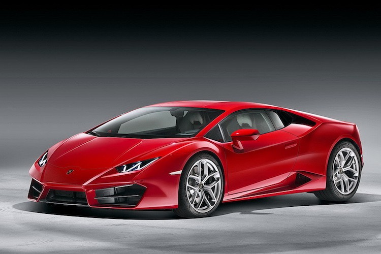 Về thiết kế,  Lamborghini Huracan LP580-2 gần như y hệt bản LP610-4 trước đây, với sự khác biệt chỉ nằm ở cản trước, cản sau và mâm xe.