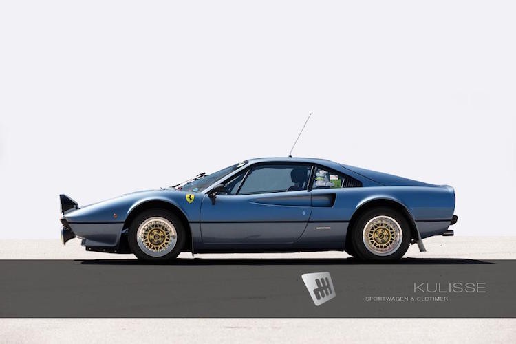 Ra đời vào thập niên 70,  siêu xe Ferrari 308 GTB đã đánh dấu một cuộc "cách mạng" trong thiết kế của hãng khi chuyển từ những đường cong quyến rũ sang thân xe hình nêm với những đường nét thẳng, sắc cạnh hơn.