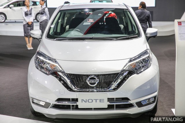 Mẫu xe gia đình giá rẻ  Nissan Note 2017 chính thức ra mắt thị trường Thái Lan tại triển lãm ôtô Bangkok. Nó được xem là đối thủ cạnh tranh trực tiếp với "người đồng hương" là mẫu xe cùng phân khúc Honda Jazz.