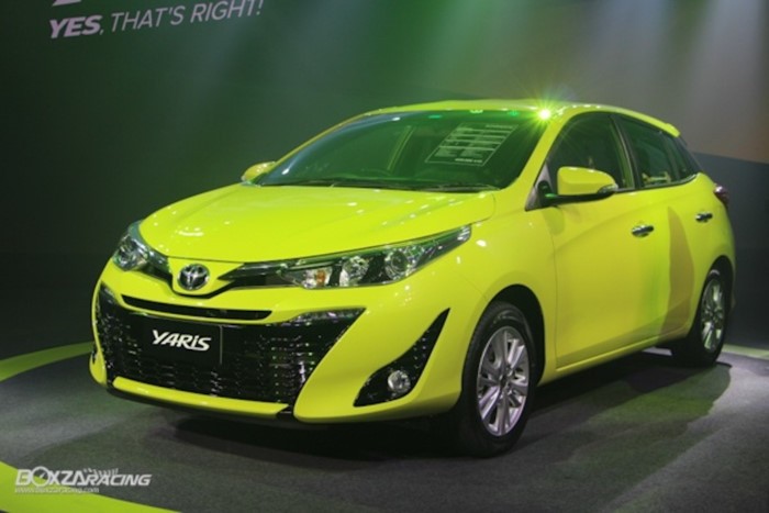 Vừa được ra mắt ở thị trường Thái Lan,  Toyota Yaris 2018 được nâng cấp về mặt ngoại hình, thiết kế nội thất so với phiên bản cũ. Đặc biệt, giá bán khá rẻ chỉ từ 328 triệu khiến nhiều người chú ý mẫu xe này hơn hẳn.