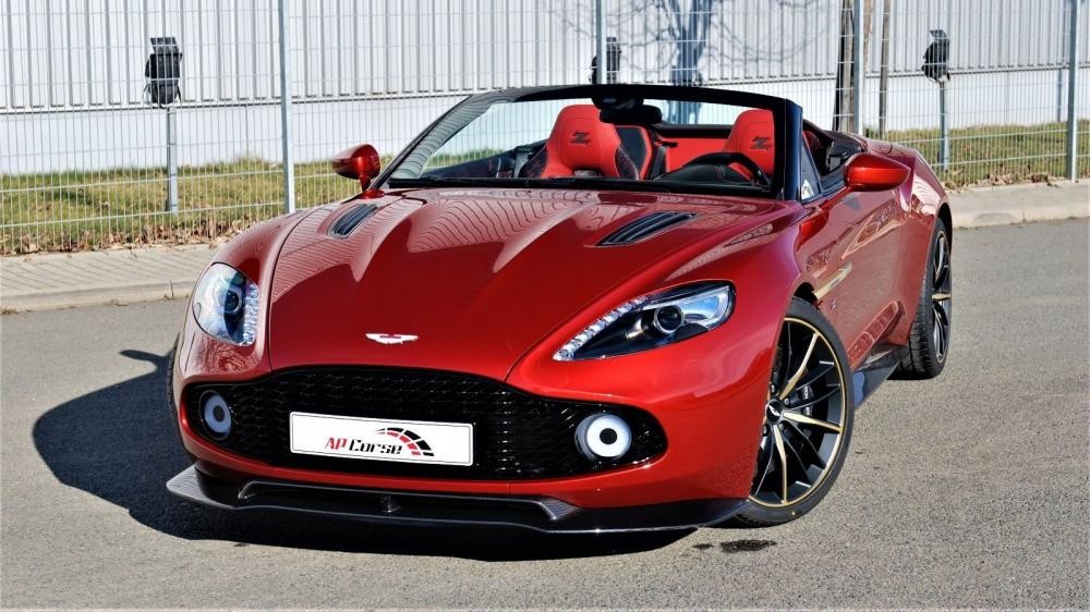 Mới đây, 1 chiếc  siêu xe Aston Martin Vanquish Zagato Volante màu đỏ tuyệt đẹp trong số 99 chiếc Aston Martin Vanquish Zagato Volante vừa sản xuất cách đây 19 đã được rao bán với số tiền khủng lên đến 1,48 triệu USD (khoảng hơn 33 tỷ đồng) cao hơn khoảng 20,8 tỷ đồng so với giá bán niêm yết.