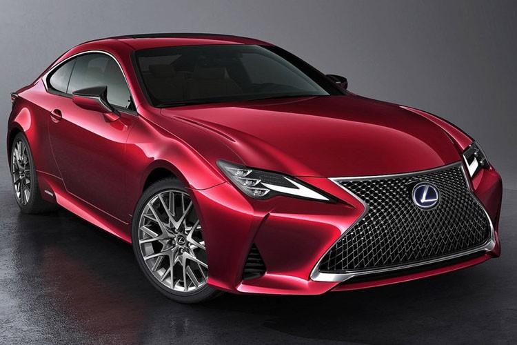 Sau hơn một tháng công bố hình ảnh, mẫu  xe sang Lexus RC 2019 đã chính thức ra mắt công chúng tại triển lãm Paris Motor Show 2018 đang diễn ra. Ở phiên bản nâng cấp này xe nhận nhiều thay đổi lớn về cả ngoại thất lẫ động cơ máy.