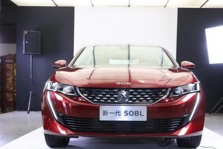 Mẫu  sedan cỡ trung Peugeot 508L 2019 vừa chính thức được giới thiệu tại triển lãm Ôtô Quảng Châu 2018. Mẫu xe mới gây thu hút với thiết kế có phần khác biệt cùng nhiều trang bị mới hiện đại.