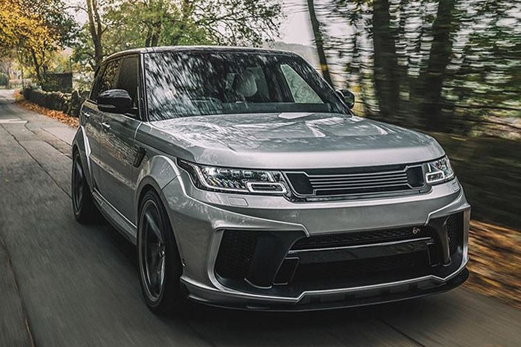 Bản độ này có tên gọi đầy đủ là Range Rover Sport SVR “Pace Car First Edition” 2019. Với gói độ nội - ngoại thất của Kahn Design chiếc SUV hiệu năng cao Anh Quốc  Range Rover Sport SVR 2019 trở nên nổi bật hơn.