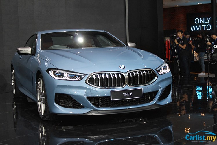 Được đánh giá là mẫu xe hạng sang đầu bảng của thương hiệu BMW,  tại thị trường Thái Lan,  BMW 8-Series Coupe 2019 có 1 phiên bản là M850i xDrive Coupe M Performance.