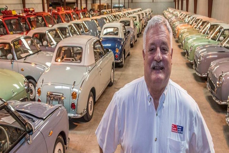 Từng là nhà đại lý Honda Mỹ, nhưng Gary Duncan lại có sở thích đặc biệt với những chiếc Nissan Figaro cổ điển. Đó cũng chính là nguyên nhân chính khiến ông quyết tâm sưu tầm cho bằng những những  xế cổ Nhật Bản trong đó có đến hơn 100 chiếc Nissan Figaro nổi tiếng.